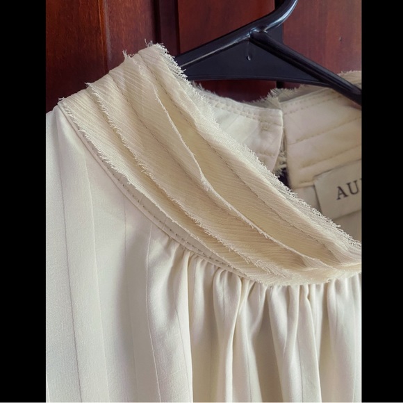 NWT: aura blouse - Picture 2 of 4